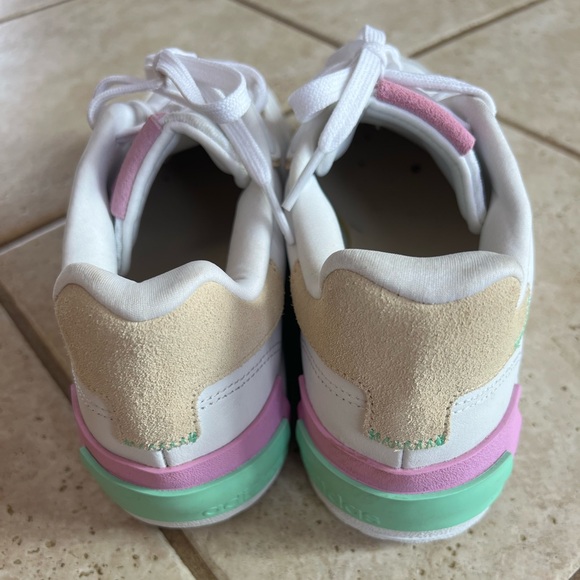 Adidas cloud foam sneakers - Picture 3 of 10